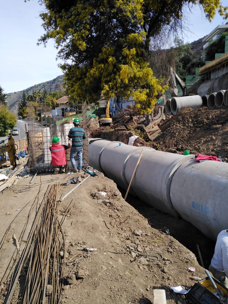 Tubería de hormigón diámetro 1200 mm, Entubamiento Canal Vitacura