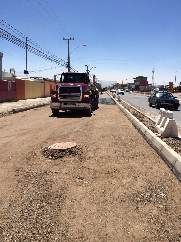 Asfalto terminado en doble vía Avenida Balmaceda, Calama